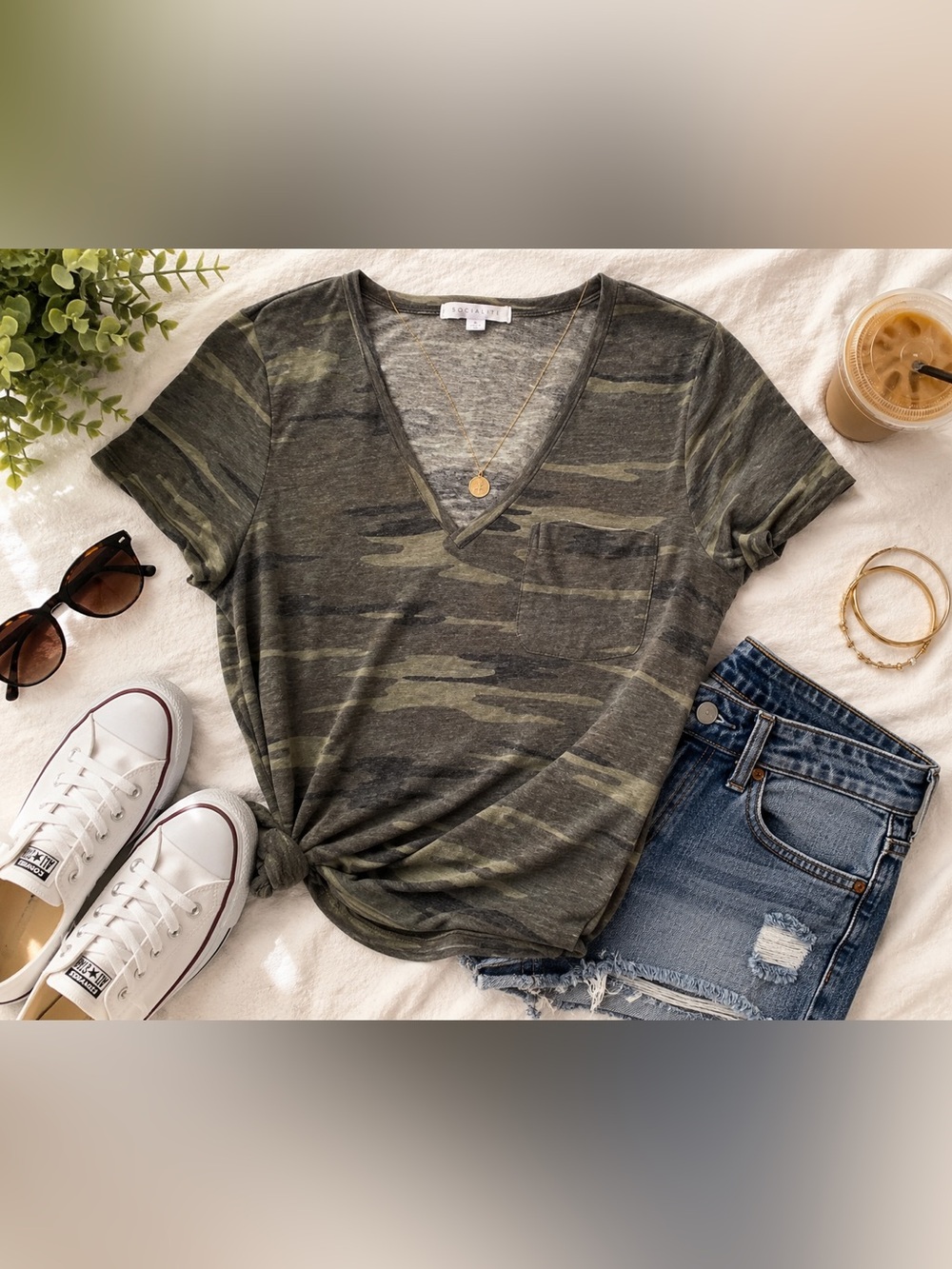 Socialite Camo V Neck Pocket Tee Olive Green Size Large